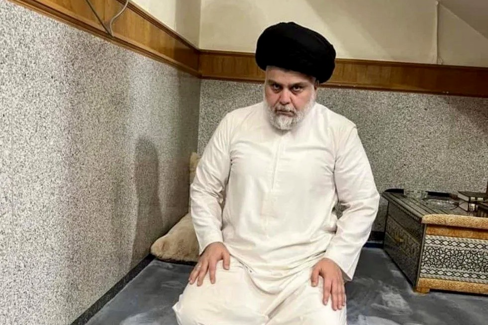 مقتدى الصدر يغرّد لطلبة العراق: خذوا العلم بلا غش ولا رشوة