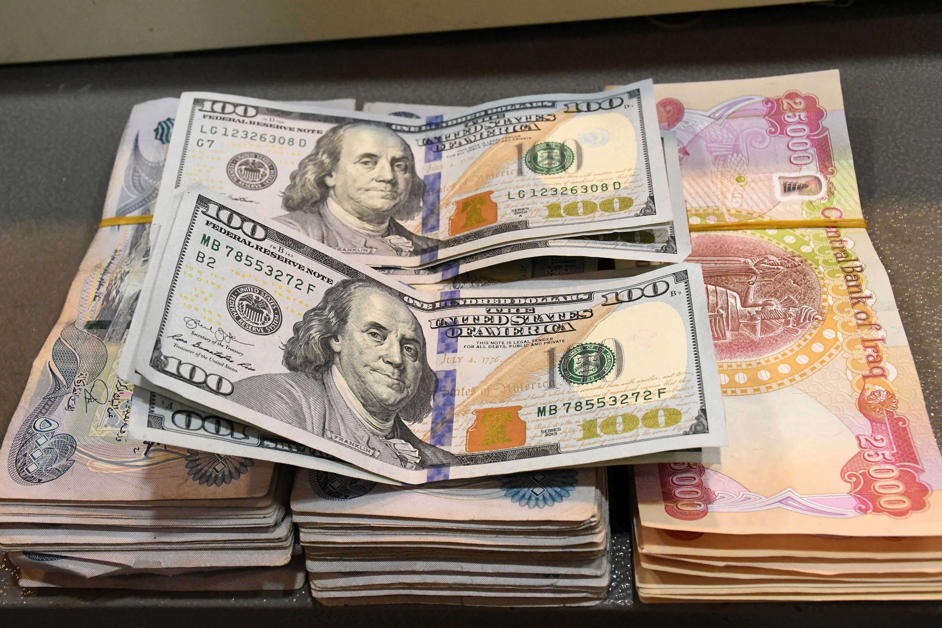 أسعار صرف الدولار في العراق ليوم الأربعاء