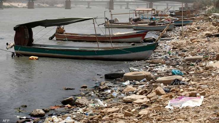 البيئة تتوعد المتسببين بتلوث دجلة والفرات بإجراءات قانونية وعقابية