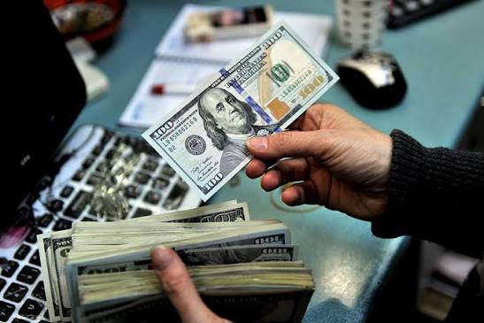 أسعار صرف الدولار في الأسواق العراقية ليوم الخميس