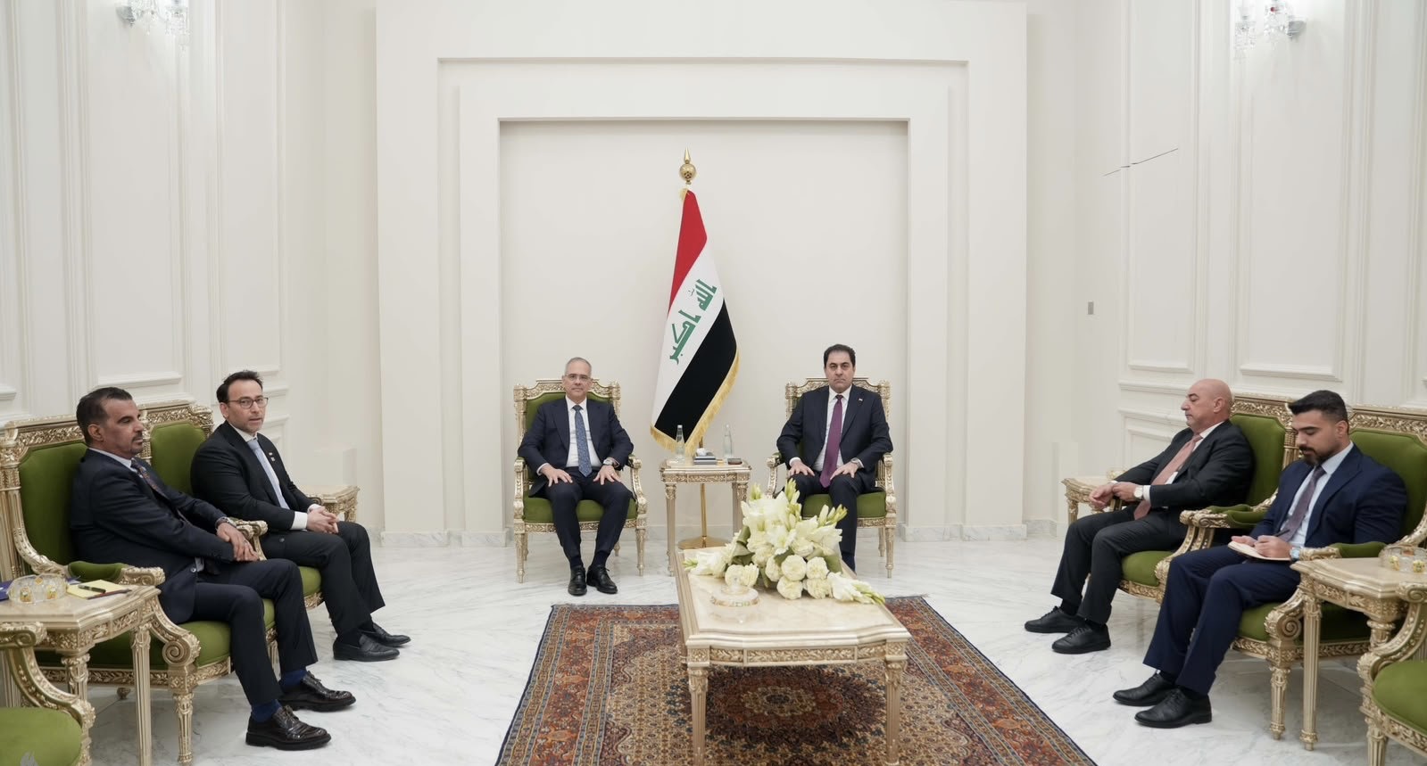 المندلاوي: الحكومة مهتمة بالتعاون مع الشركات العالمية في قطاع النفط